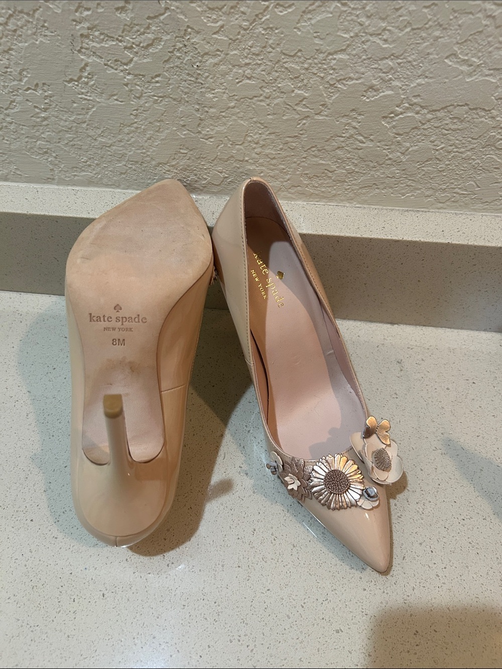 kate spade patent nude floral applique pointed-toe pumps - Picture 2 of 4